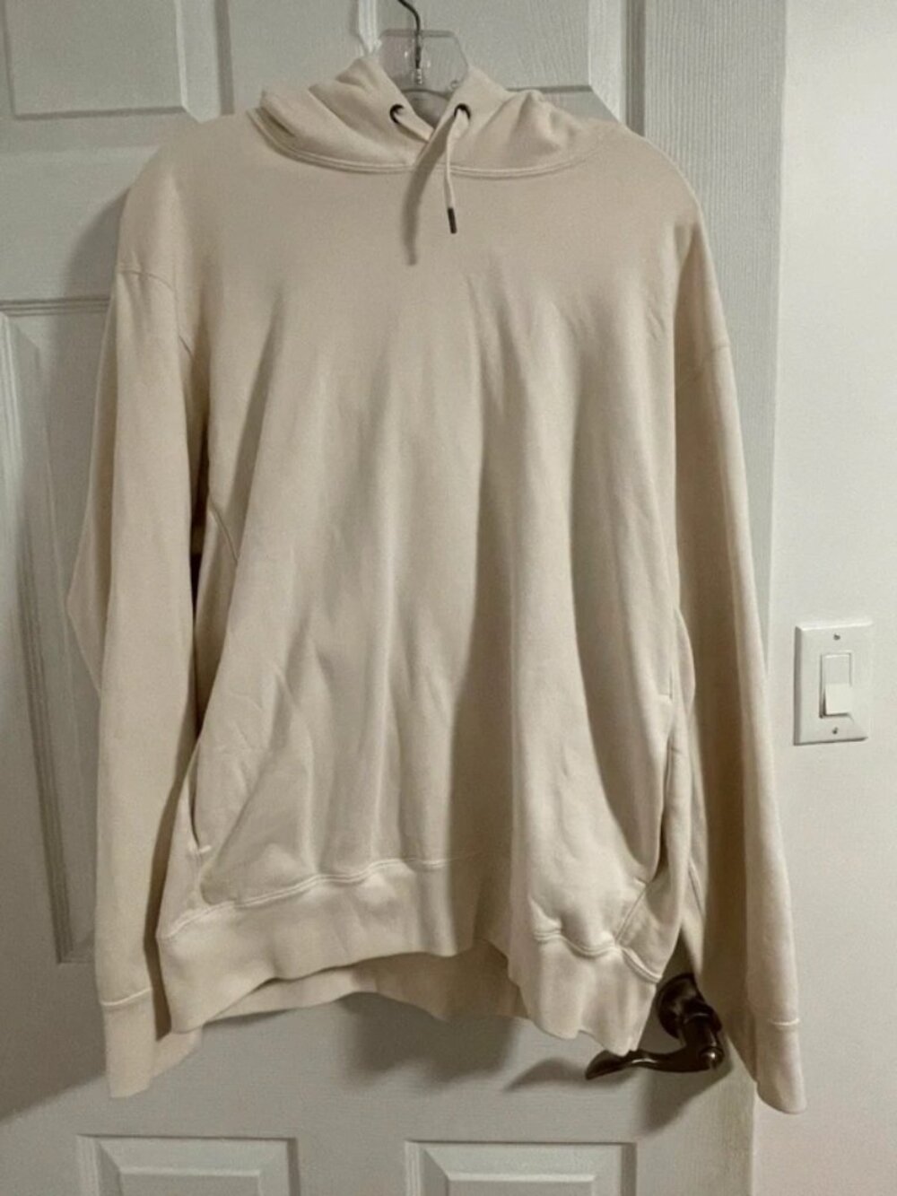 Uniqlo Men’s Cream Pullover Hoodie L
